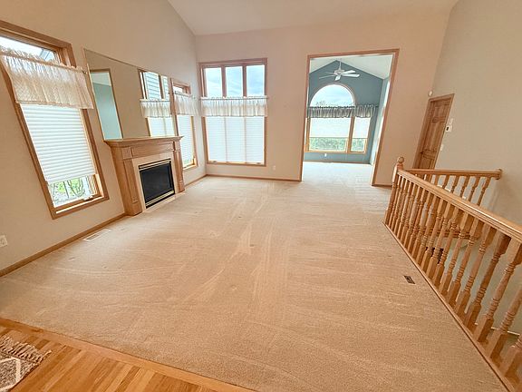 3rd image of 4813 Moon Lake Cir