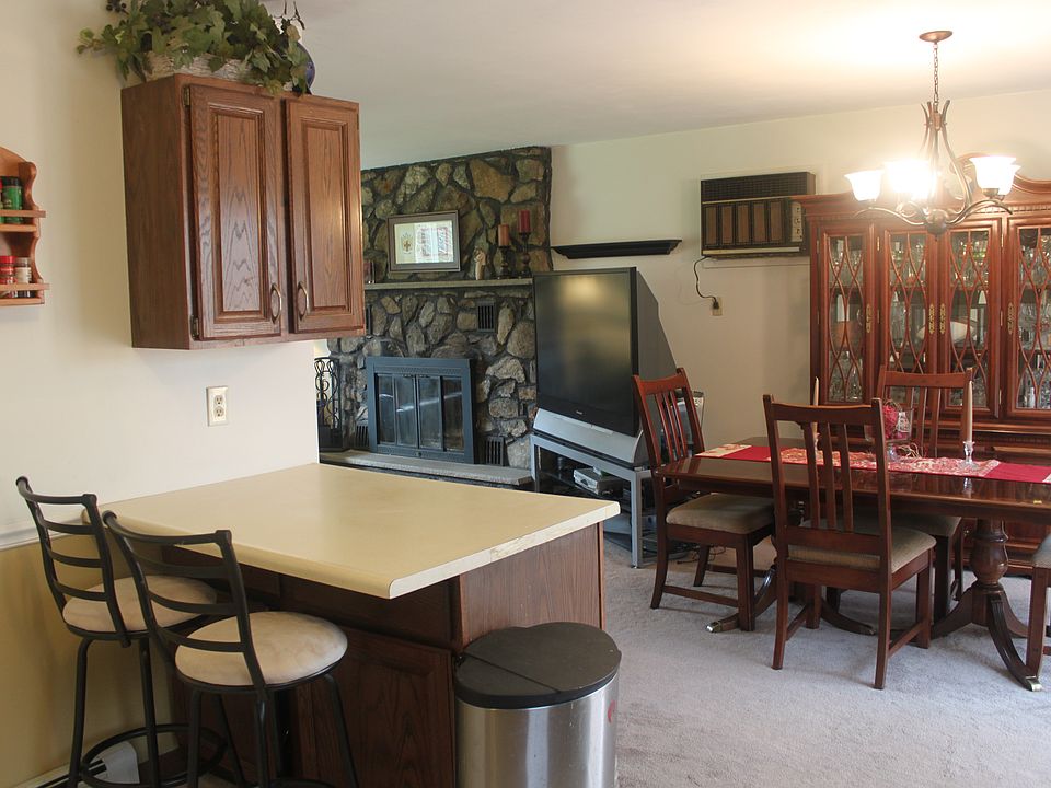 1st image of 11 Lorene Dr