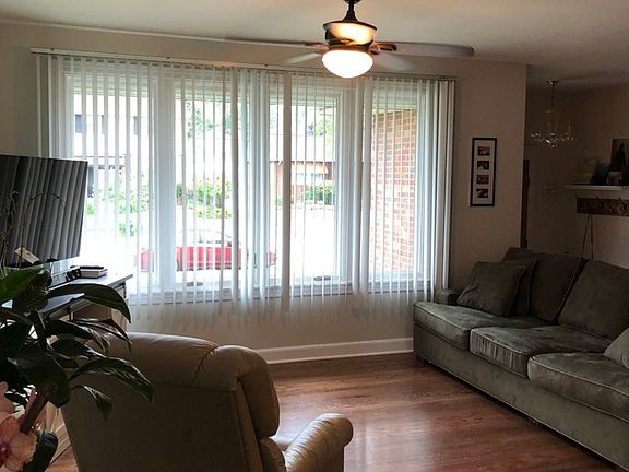 4th image of 2221 Sunnyside Ave