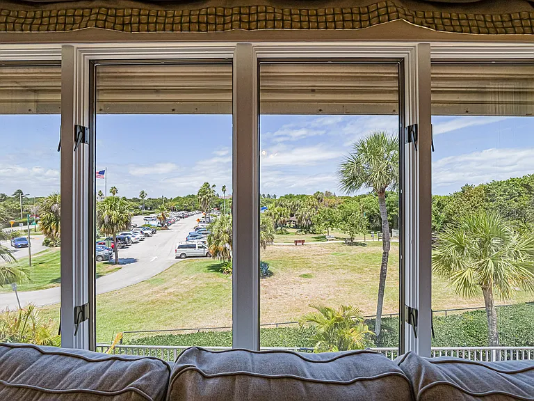1700 Ocean Dr #302V — Photo 7