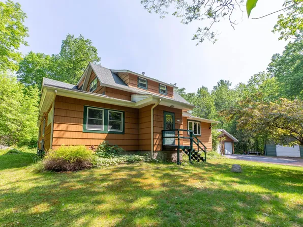 5010 Hilltop Rd, Rhinelander, WI 54501