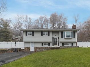 1 Arthur Rd, Chester, NY 10918