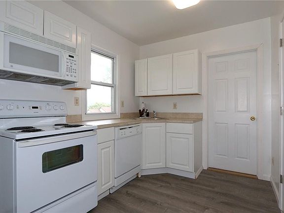 5th image of 348 Center Dr