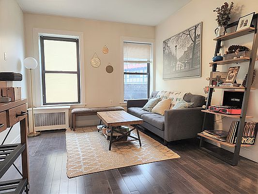 3rd image of 566 W 126th St APT 61