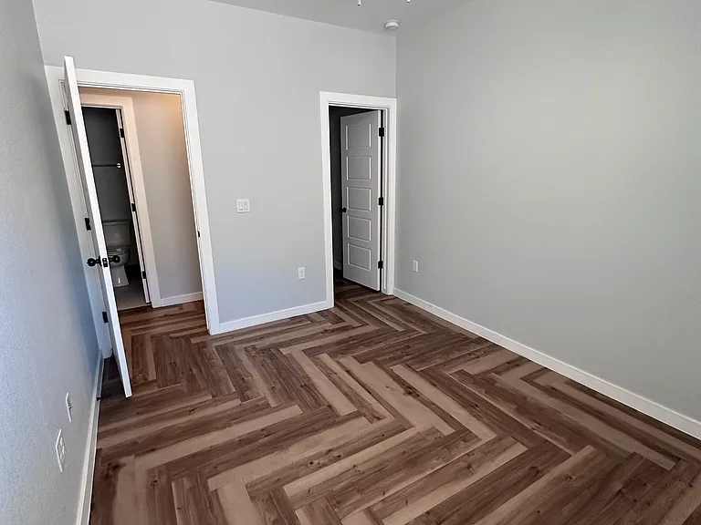 1360 N Cotton St #1A — Photo 2