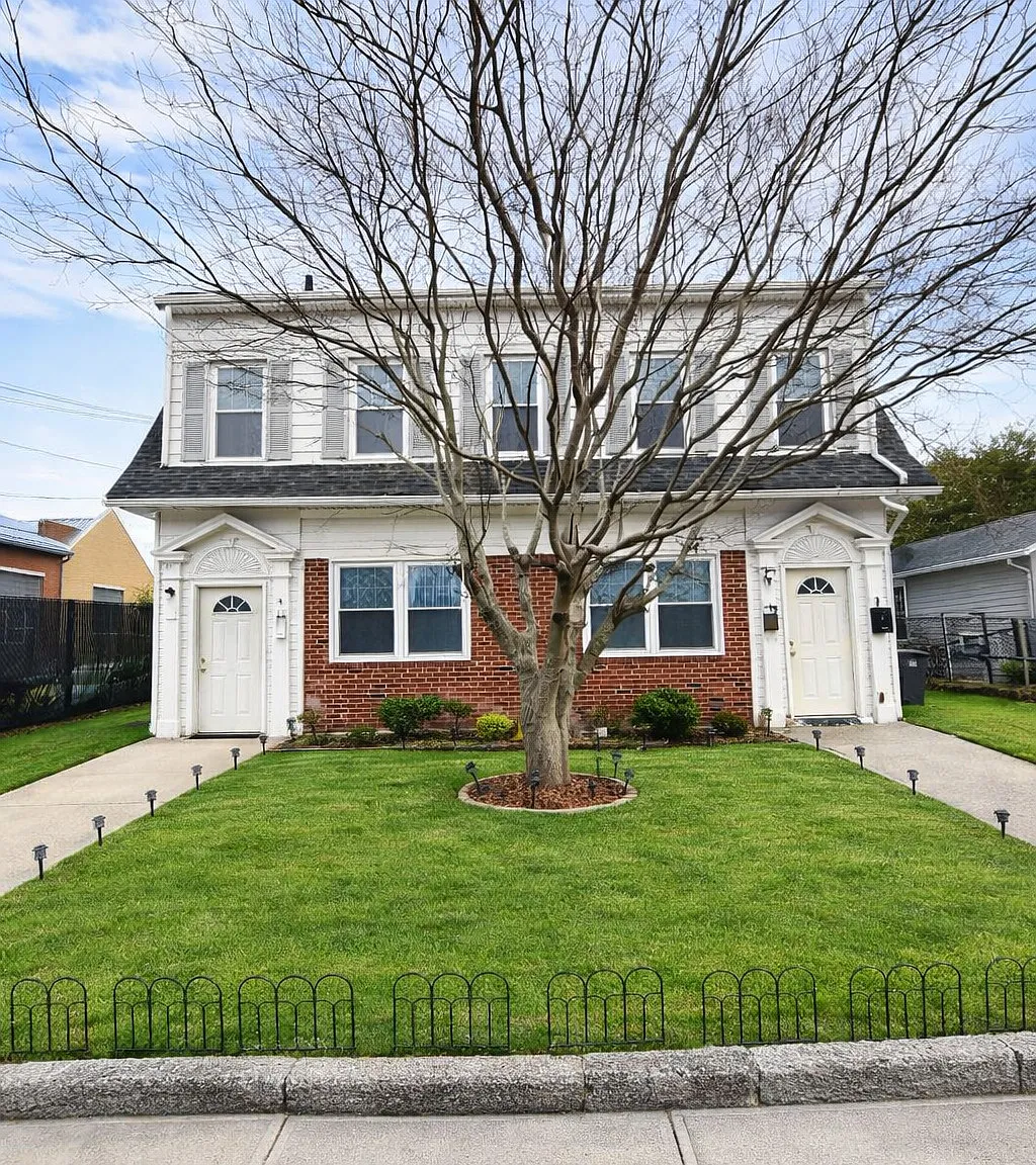1 bed, 700 sqft, $1,800 — Photo 1