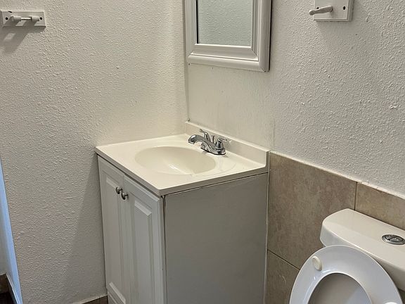 3rd image of 8412 N Elmer St