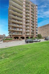 411 W 46th Ter APT 202, Kansas City, MO, 64112