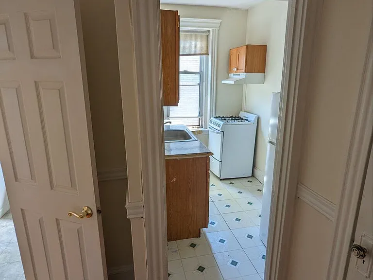 364 Riverway St #1A — Photo 1