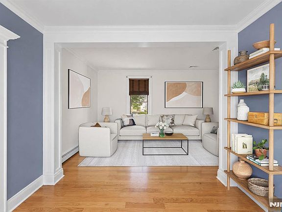 5th image of 308 Demarest Ave