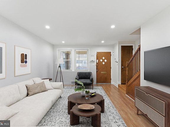 4th image of 1764 Lyman Pl NE