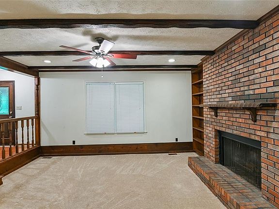 5th image of 60 Russell Dr