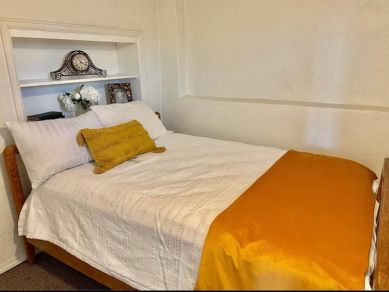 527 S Whitcomb St #B — Photo 7