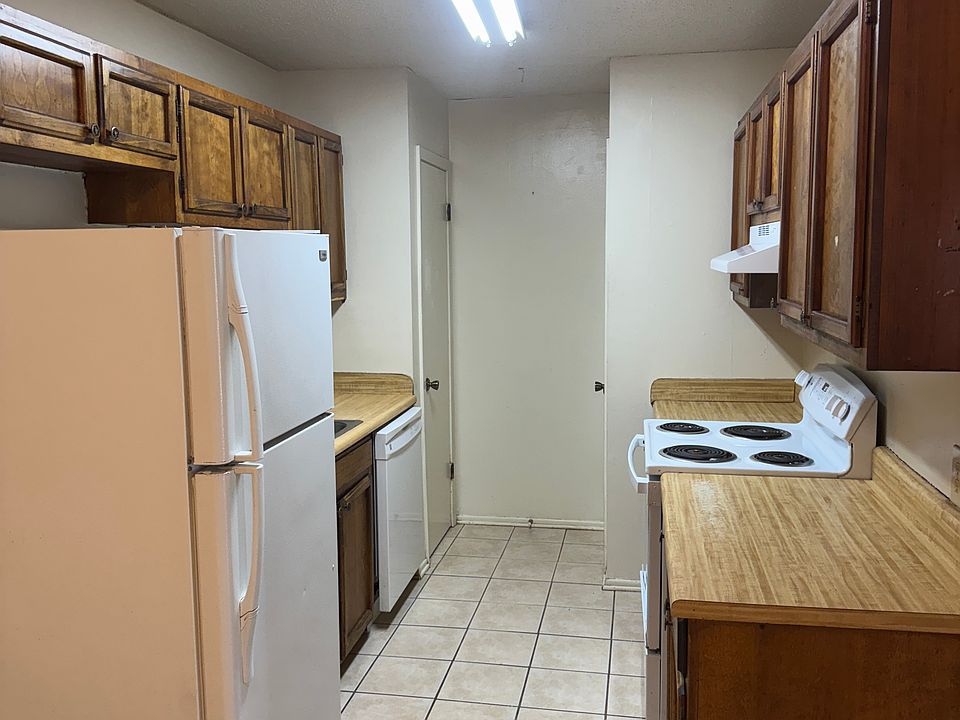 2nd image of 14024-14054 E Azalea Park Dr #12