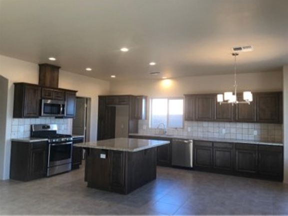 2nd image of 3661 W 39th St