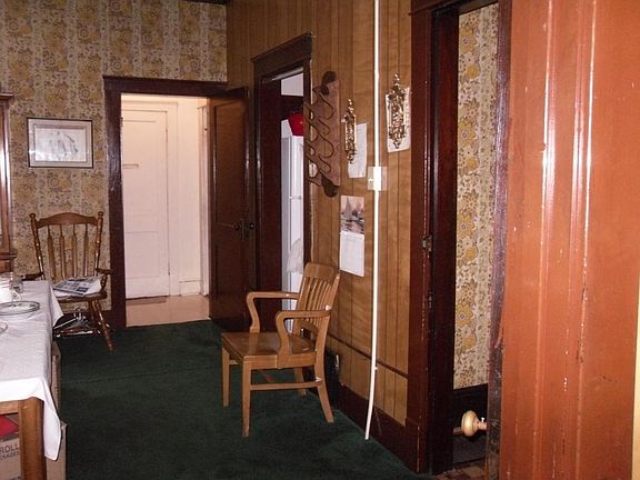 4th image of 2431 E 5th Ave