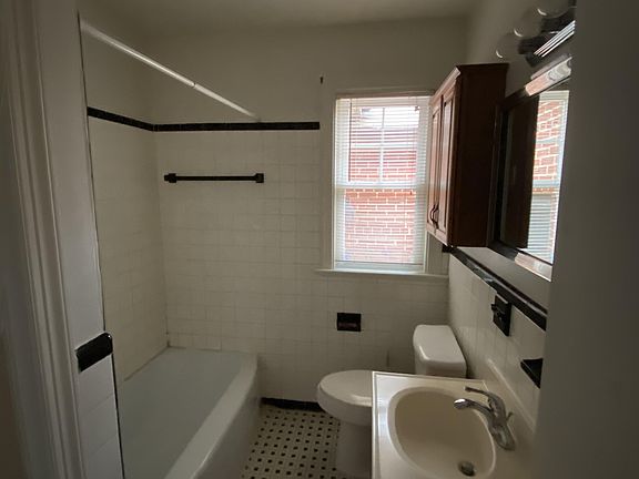 5th image of 8805 Turnbull Ave