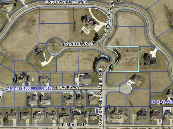 620 S Stone Creek Dr, Greensburg, IN 47240