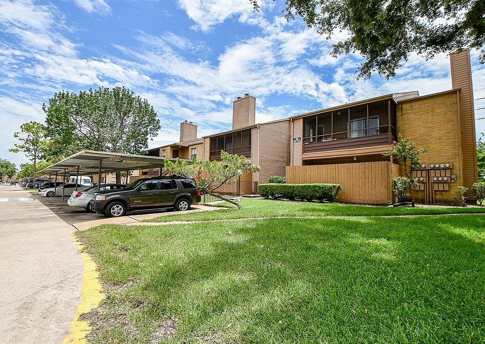 1st image of 10555 Turtlewood Court #2702