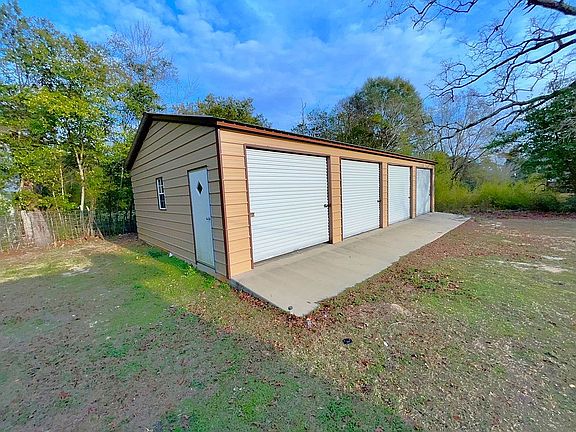 3rd image of 1393 Will Logan Rd