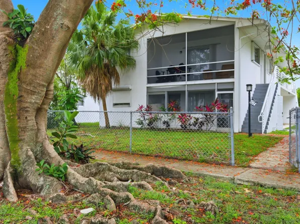 1964 NE, 1964 NE 172nd St, North Miami Beach, FL 33162