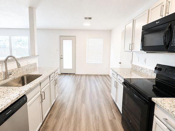 5th image of 1303 Quail Meadow Dr