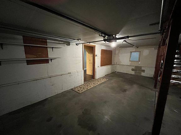 2nd image of 2215 S 34th St