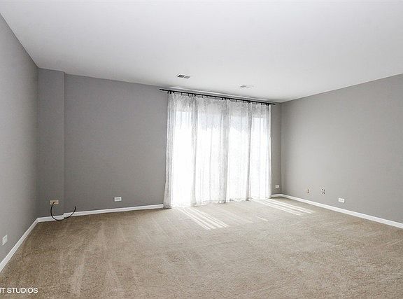 4th image of 4925 W 109th St #17304