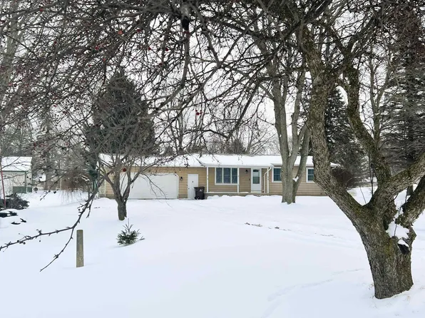 12395 S M 52, Perry, MI 48872