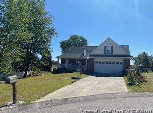 104 Fallingleaf Dr, Raeford, NC 28376