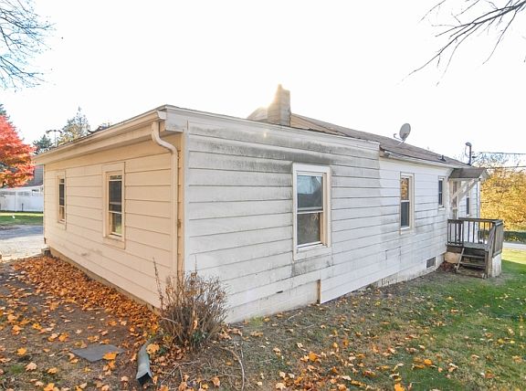 3rd image of 44 Vernon Dr