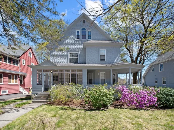 40 Richmond Ave, Worcester, MA 01602