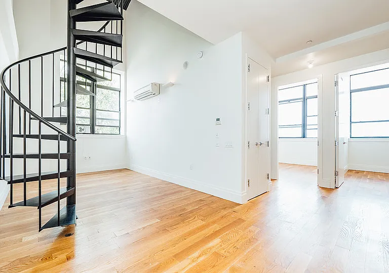 17 Monitor St #5H — Photo 1