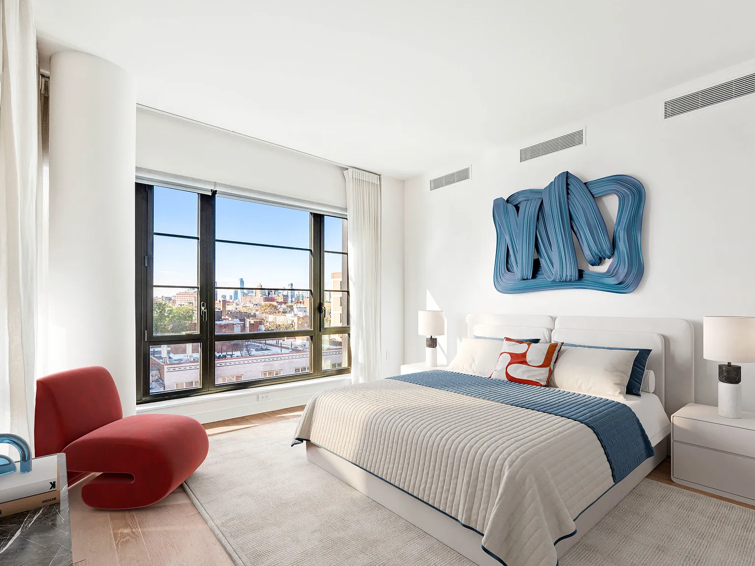 211 West 14th Street — Photo 4