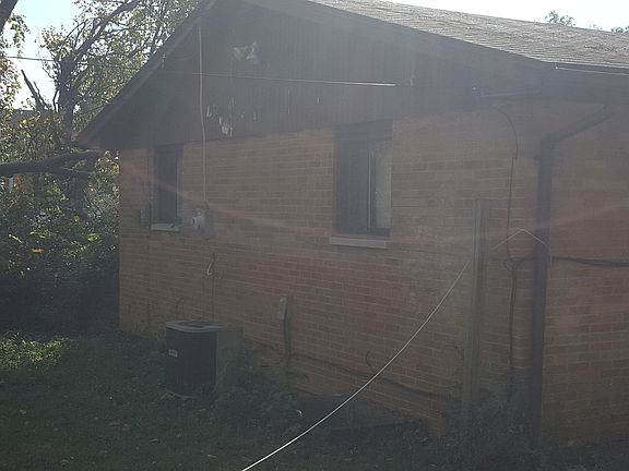 5th image of 1924 Kensington Dr