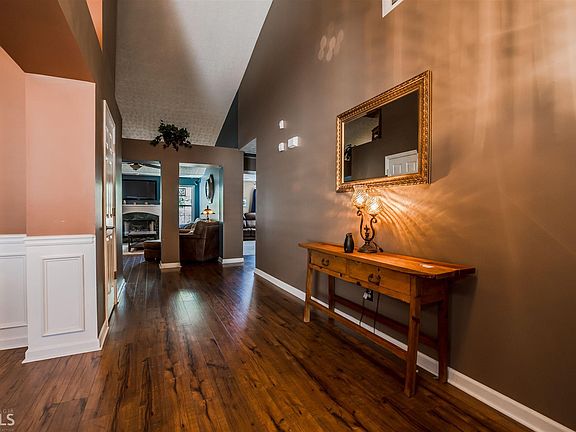 4th image of 3070 Gallery Grv