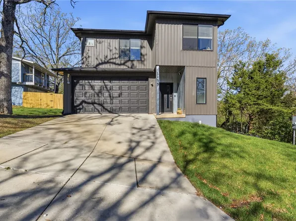 1155 N Sunset Dr, Fayetteville, AR 72701