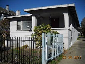 2nd image of 1127 Hearst Ave