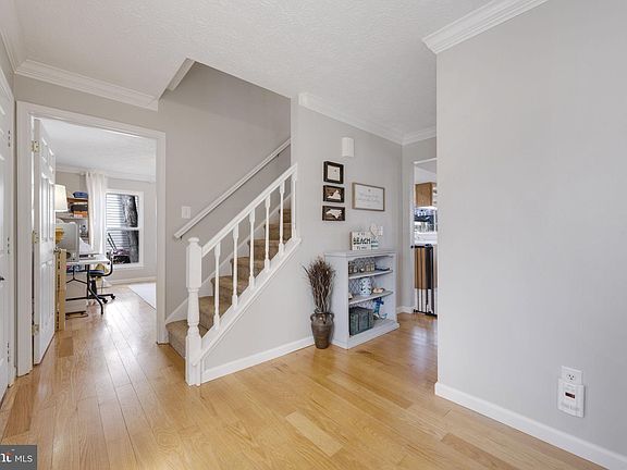 4th image of 3010 Constitution Dr