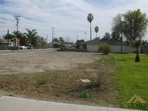 3rd image of 2510 University Ave
