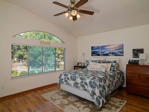 5th image of 9480 Lakewind Ln