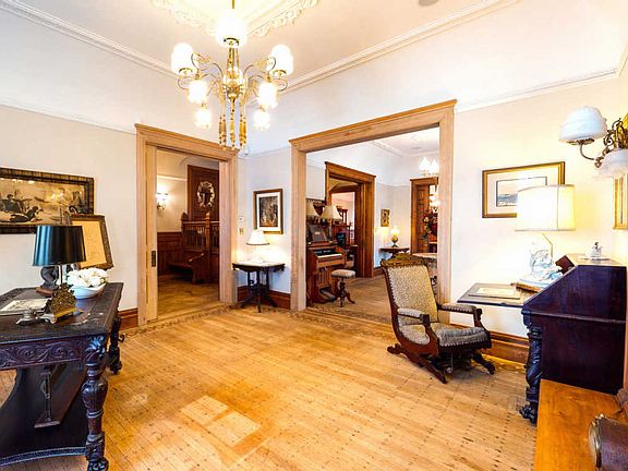 5th image of 3978 S Lake Park Ave #1
