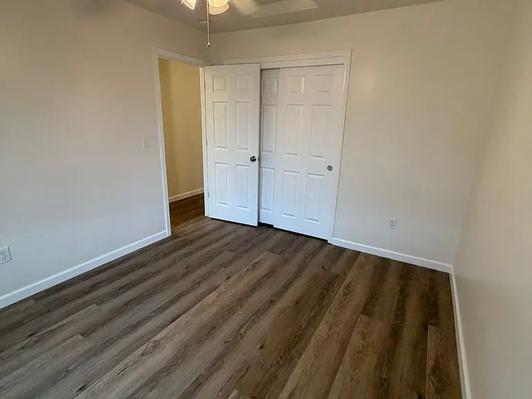 2892 Florence Ave — Photo 12