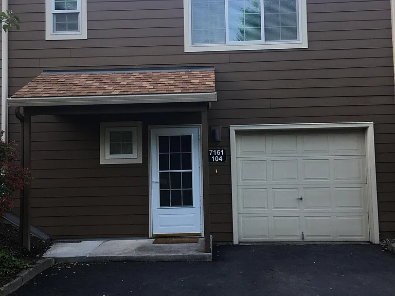 7161 SW Sagert St #104 — Photo 1