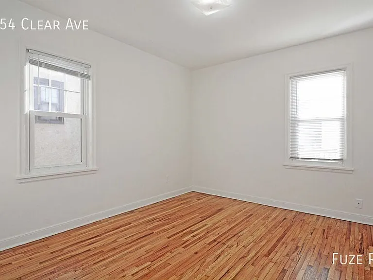 654 Clear Ave — Photo 9