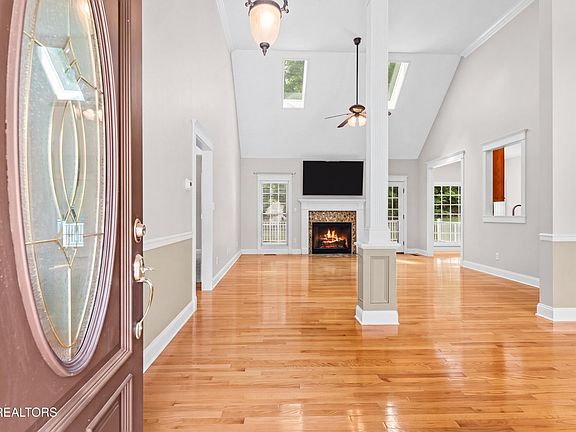4th image of 115 Oligi Ln