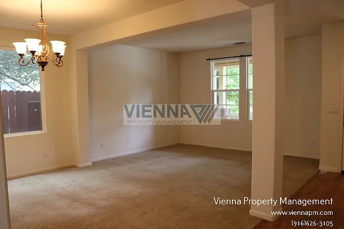 Building Photo - 4521 Pheasant Ln