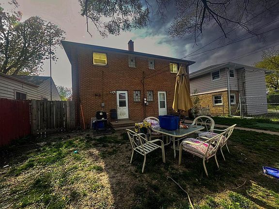 4th image of 5826 N 32nd St #5828