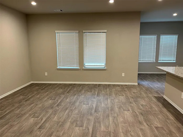 40434 Garden Heights Ln — Photo 8