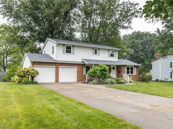 300 Tanglewood Trl, Wadsworth, OH 44281